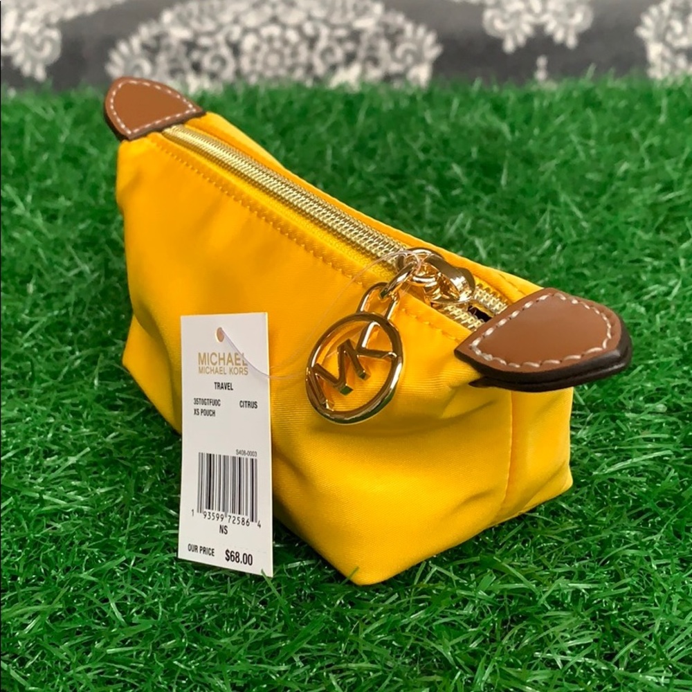 MICHAEL KORS TRAVEL XS POUCH CITRUS - Picture 3 of 16